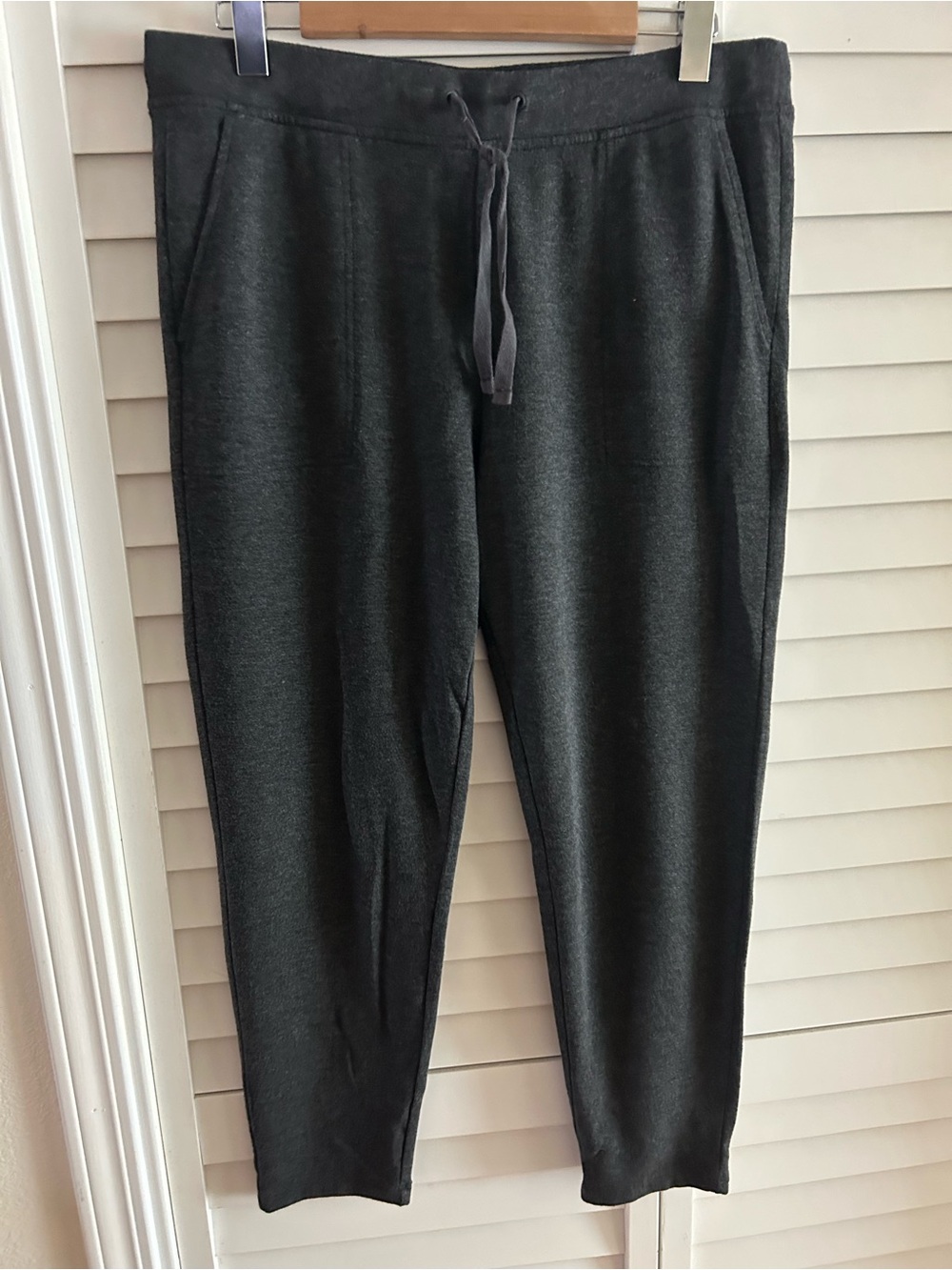 Lou and gray women’s Charcoal Drawstring Jogger Pants